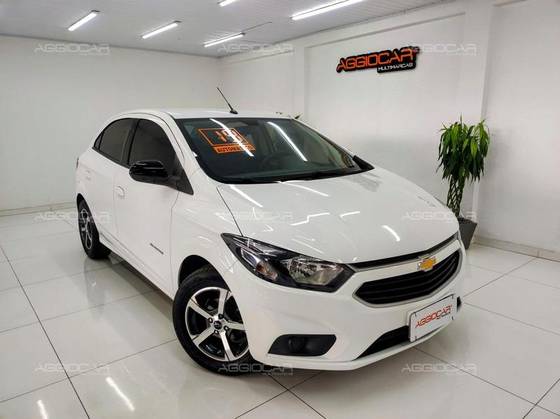 CHEVROLET ONIX 1.4 MPFI ADVANTAGE 8V FLEX 4P AUTOMÁTICO
